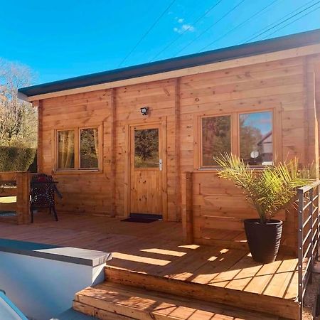 Chalet 2 Personnes Avec Jacuzzi Et Piscine Saisonniere Partagee Corcieux Εξωτερικό φωτογραφία