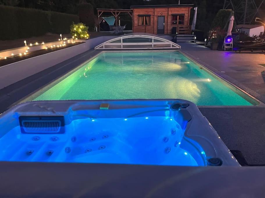 Chalet 2 Personnes Avec Jacuzzi Et Piscine Saisonniere Partagee Corcieux Εξωτερικό φωτογραφία