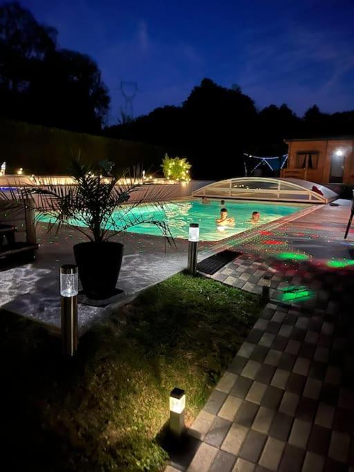 Chalet 2 Personnes Avec Jacuzzi Et Piscine Saisonniere Partagee Corcieux Εξωτερικό φωτογραφία