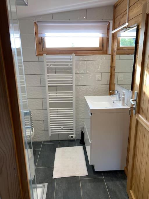 Chalet 2 Personnes Avec Jacuzzi Et Piscine Saisonniere Partagee Corcieux Εξωτερικό φωτογραφία